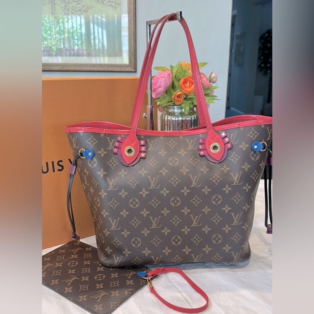 Authentic & Limited Edition Louis Vuitton Neverfull Totem Neo MM bag